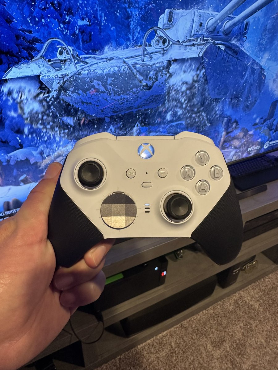 Finally upgraded the old Xbox.. New mortal kombat is bad ass 🤟🏼🎮