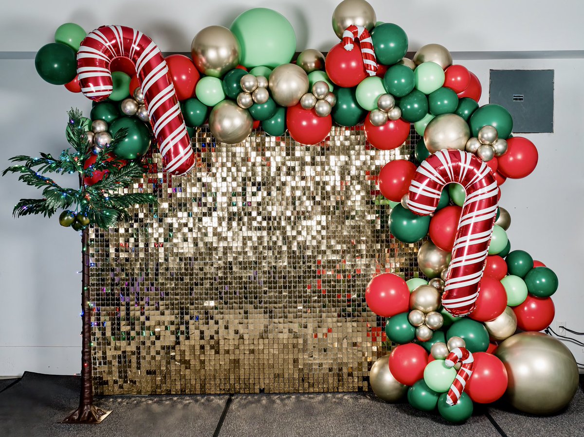 TownSocial's tweet photo. We are so behind with photos from all of the events we have been busy with!! Finally posting!! Check out this beautiful festive backdrop created for our clients holiday party! #partyplanner #eventplanner #corporateparty #holidayparty #photobackdrop #photoopp #corporateevent #LA https://t.co/JzXUWJSvCB