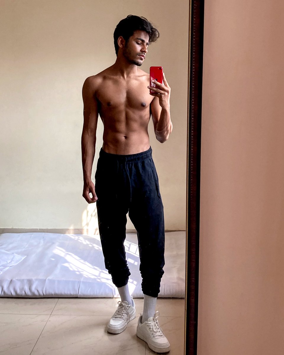 Zedzyguy's tweet photo. You can still have abs while eating pancakes 🥞. 
Wanna know how ? https://t.co/INVyUxQ9ZQ
