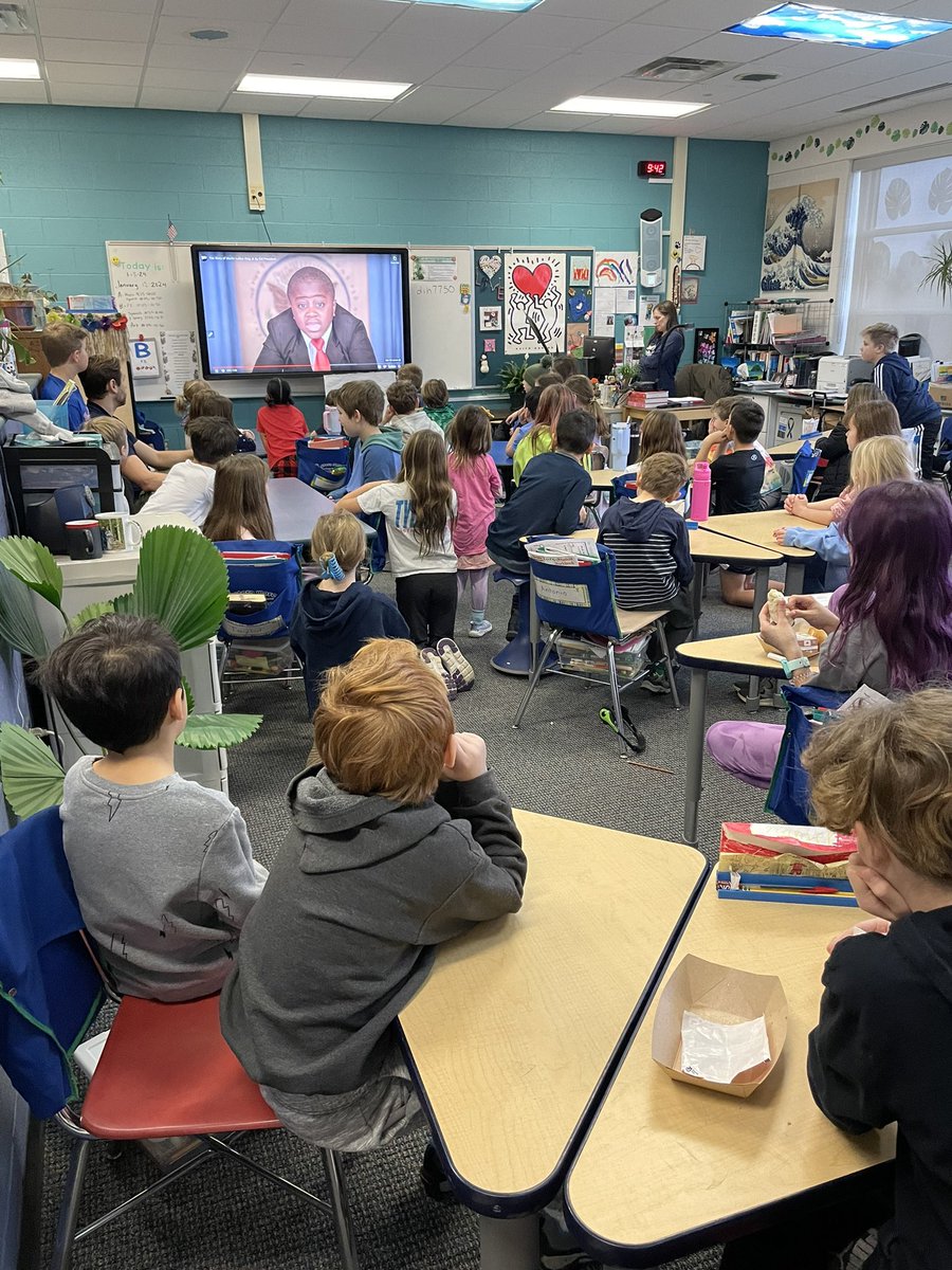 Beverly students celebrated the life and legacy of Dr. King on Friday by pairing up with their “Buddy Classroom” and creating a paper quilt that represents their dreams for a better future #MLKDay2024
