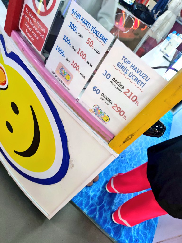 ystrkr's tweet photo. ocak 15!!!geçen hafta 60 dakikası 190 olan oyun giriş ücreti memurun maaşı cebine girmeden heryere yansımış!! #samsun #citymall  #maaş #EmekliyeZamZulmue #binance #samsunvalilik #Samsunspor #SamsunHaber #memur #oyumKademeye https://t.co/ixWLRsOj6Z