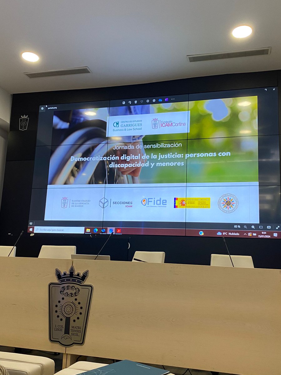 Hoy ha tocado día de #formacion. Súper interesante la jornada de #discapacidad y #menores 👏👏