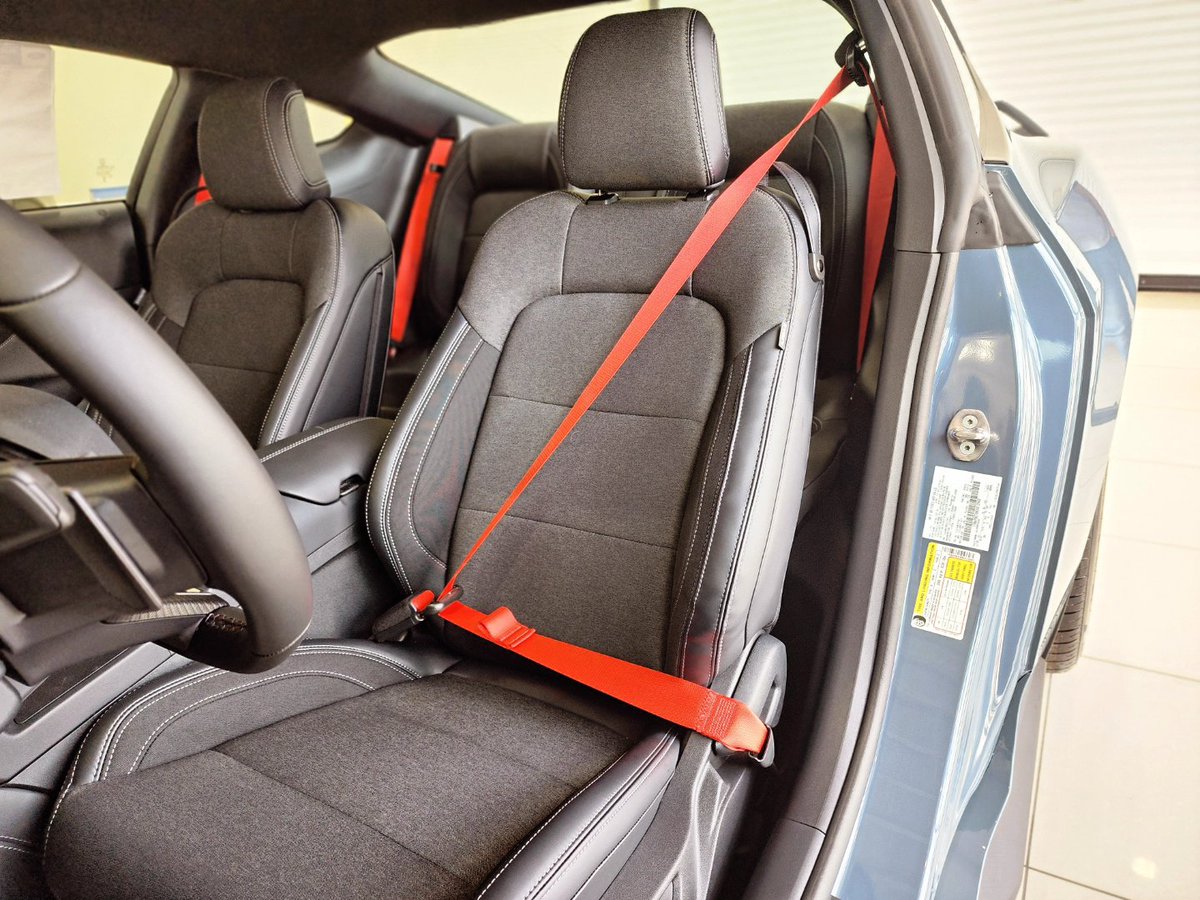 Visitanos para que disfrtues de nuestras increíbles maquinas y las ofertas en unidades únicas como este  Mustang GT Performance, variedad del mismo (colores y paquetes)
Consultor de Ventas/ Carlos Pagán 
787-203-8893