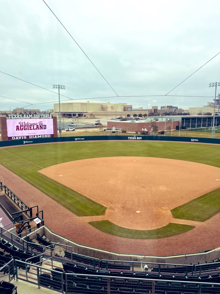 Such a great weekend @AggieSoftball Future Stars Camp. Thank you to @Trisha_Ford and @RussHeffley for the invite and amazing camp! Can’t wait to come back. Glad I was able to experience it with my teammate @MorganMaxwell72 and spent time with one of my Bf’s @TaeganLermann