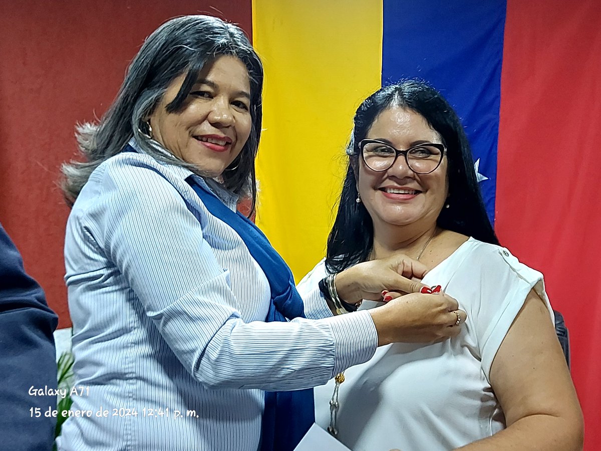 CMBTorres's tweet photo. #15Ene sesión especial con motivo del día del Maestro y la Maestra
Cómo oradora de orden estuvo la profesora Dolores Verónica Arias Pérez, quién resaltó la lucha docente a raíz de la cual se instauró la fecha del 15 de enero como día de celebración para el gremio
@AdolfoP_Oficial https://t.co/mGZAhjIJOe