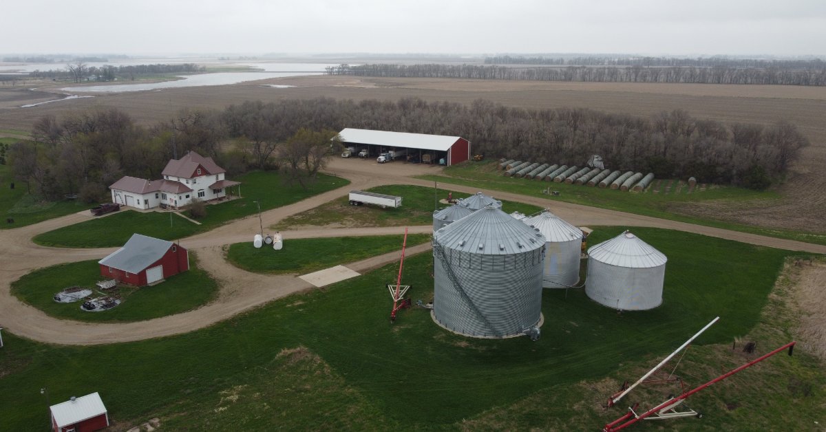 mudsmithGW's tweet photo. MudSmith is proudly a family business right here in Hazel, South Dakota.
#mudsmithgaugewheels #openrimdesign #madeintheusa #goodbyecloggedwheels #aglife #Farmlife #familymade https://t.co/lOxHTU4Zbg