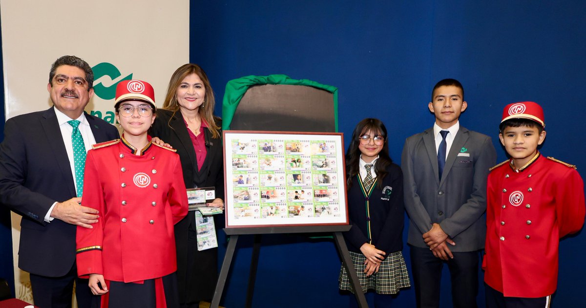 CONALEP_Mex's tweet photo. Hoy, con orgullo, develamos en nuestras oficinas el billete de lotería conmemorativo del #CONALEP, en honor a nuestro compromiso con la educación.
Es un gusto hermanarnos con @lotenal, que es de las instituciones más antiguas y honorables de nuestro país. https://t.co/EDz5lNFQA2