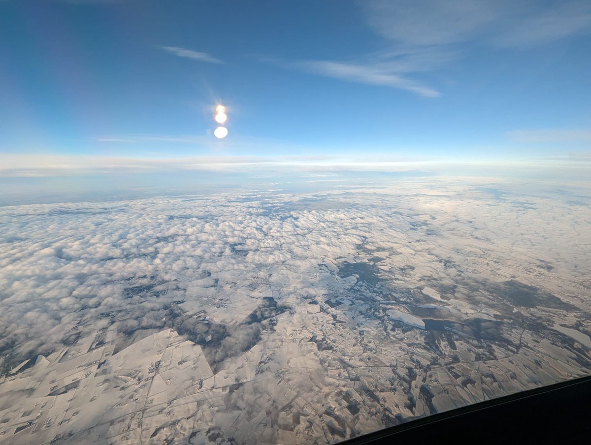 K3_GrafZeppelin's tweet photo. Heftiger Schneefall in #Nordholz und trotzdem ein gelungener Start in die Woche! #MPAMonday #MFG3 #P3C #Marinefliegerstützpunkt #Winterflug #Flugsicherheit https://t.co/XpajiEXJpr