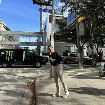 runningforclout's tweet photo. #NewProfilePic https://t.co/LCxDOpOGjH