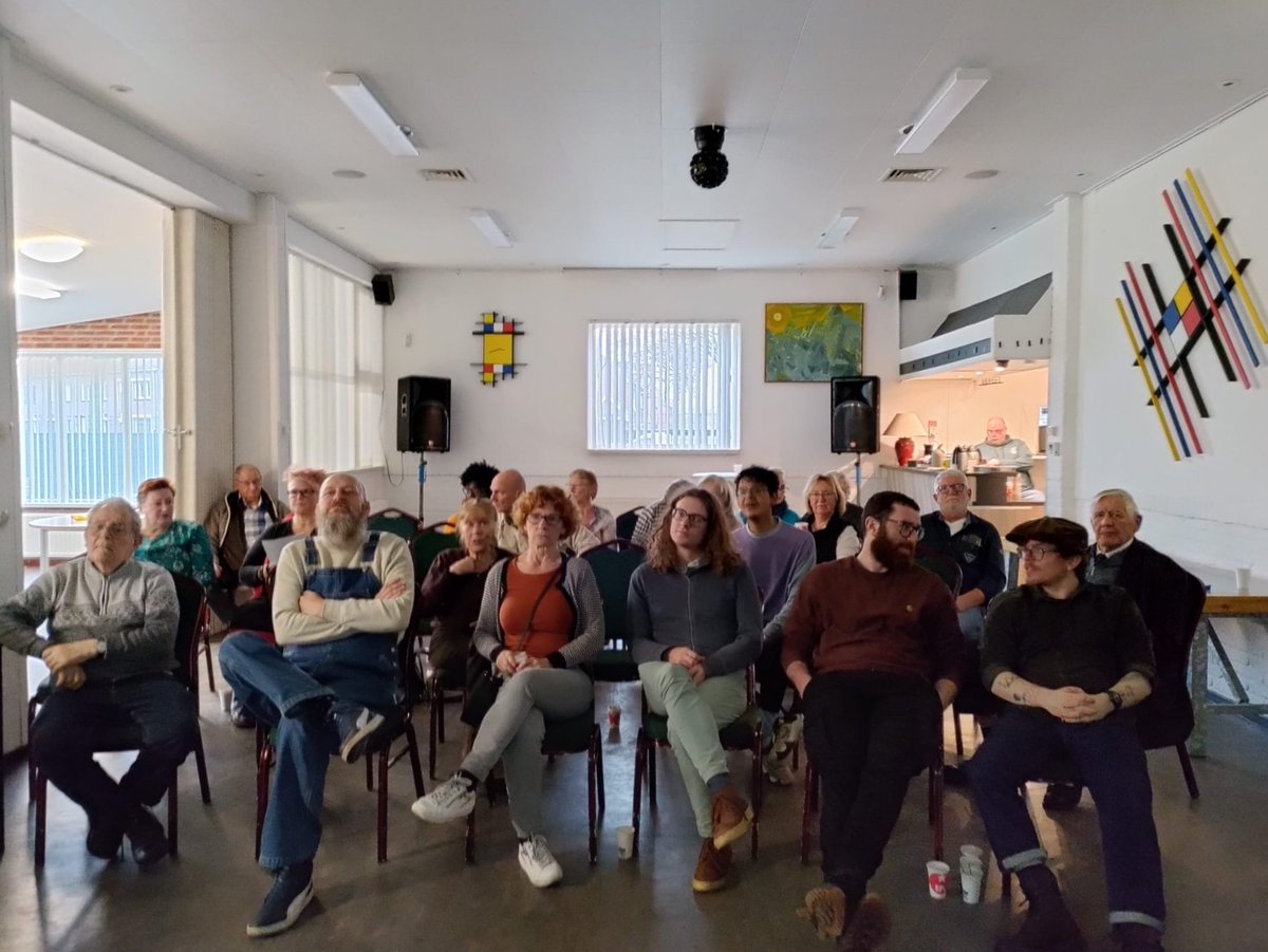 Gisteren hebben we een hele mooie ledenvergadering gehad. We hebben het onder andere gehad over de Europese verkiezingen en de verkiezing voor het nieuwe landelijke bestuur. Daarna hebben we nog een gezellige nieuwjaarsborrel gehad. Op naar een mooi 2024!