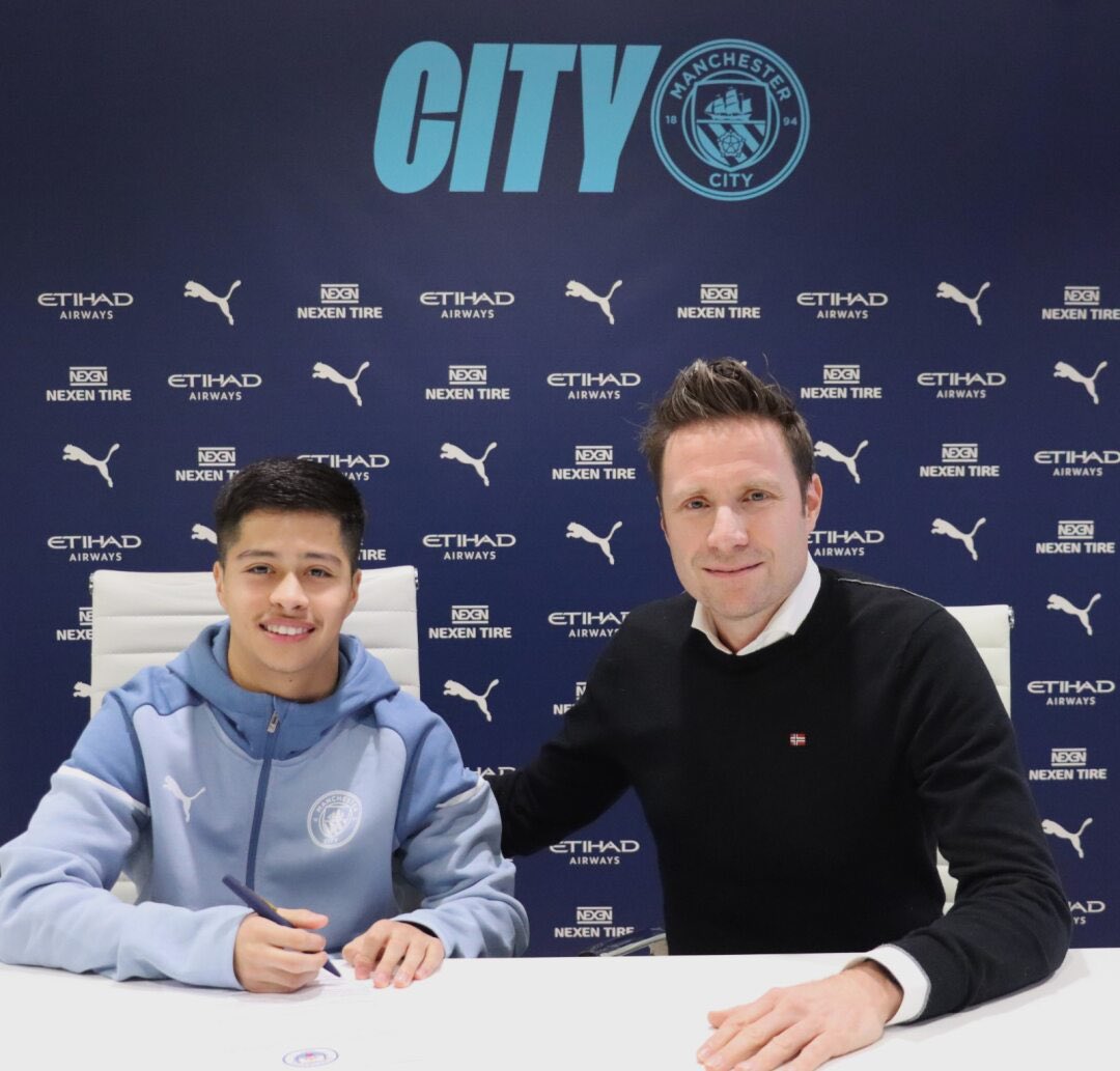 FabrizioRomano's tweet photo. 🔵🇲🇽 Official, confirmed. Mexican talent Alex Alcalá (2005) joins City Football Group.

CFG bought option from Galaxy in 2020 after being impressed at several tournaments, deal now completed. https://t.co/ukIDF0RuGf