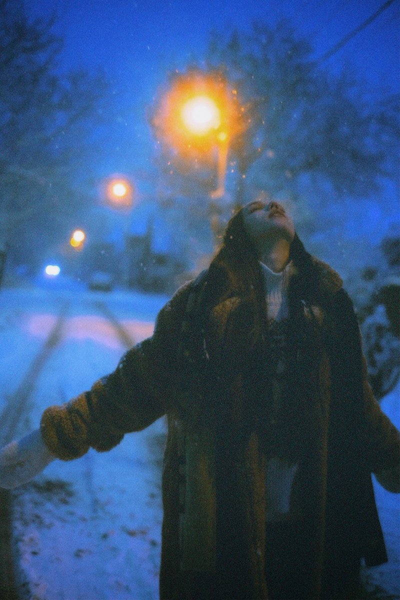 (с)нежно.

юрка красиво фотографирует.