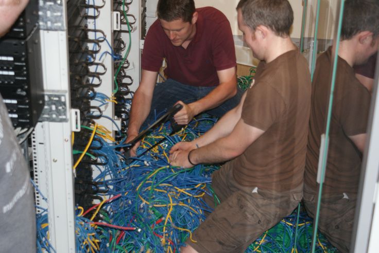 BroadbandSmith's tweet photo. Plusnet engineers right now...
#plusnet #plusnetdown https://t.co/mZHJvjlh5b