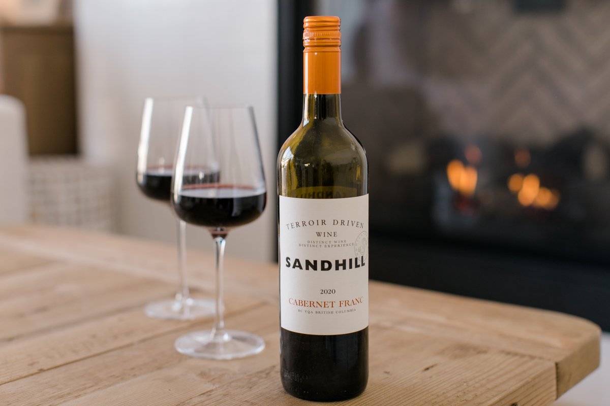 One of our favourite things about winter is cozying up with a glass of red wine. Our Cabernet Franc is an excellent choice on a cold winter evening. With notes of blackberry, currant, and baking spices it pairs beautifully with lasagna and French onion soup. #SandhillWines