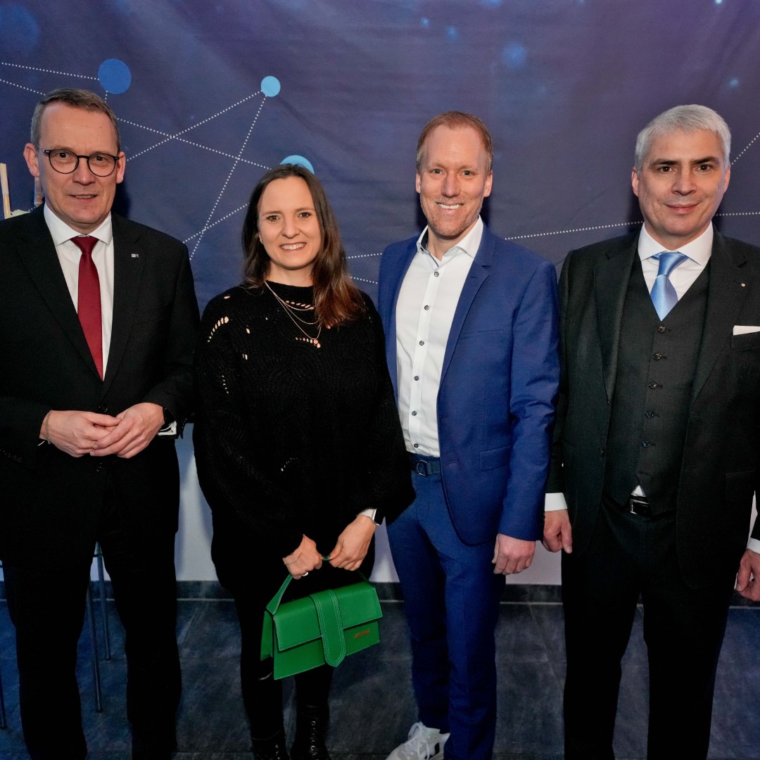 Michael Bitzinger tweet media