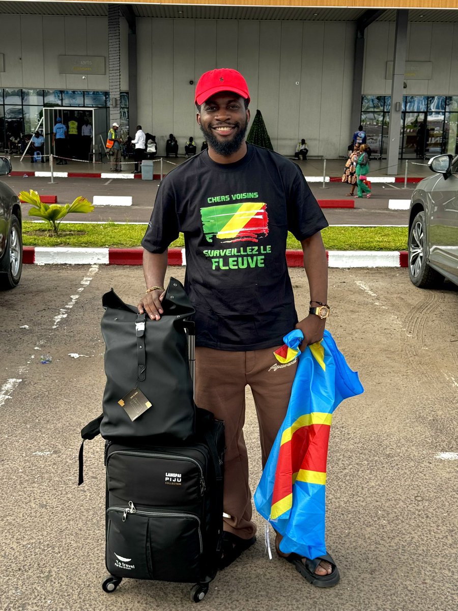 AltesseMulamba's tweet photo. On pourrait penser que c'est une blague, mais le message de @HermanAmisi est profondément significatif! Cette expression symbolise l'amour et l'unité qui doivent exister entre nos deux pays voisins. On ne peut que demander à quelqu'un en qui on a totalement confiance de veiller sur son patrimoine.

Le fleuve est entre de bonnes mains 🇨🇩🇨🇬 #CongoKinshasa #CongoBrazza #SurveillezLeFleuve
