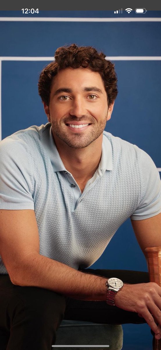 zacharyreality's tweet photo. Joeys season of #thebachelor is just ONE week away!!! 🌹 who is excited? https://t.co/M77eZMtngu