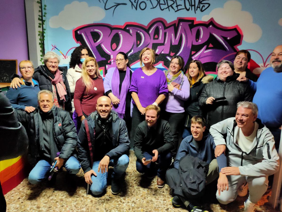 Rachelgs79's tweet photo. 💜 Espectacular tarde aprendiendo de las mejores @CambrolleMar    @lesafre @CarlaEValero00 y @Srta_OneLove 

🏳️‍⚧️ Que viva la #FuriaTrans https://t.co/uBDc8L35Xl