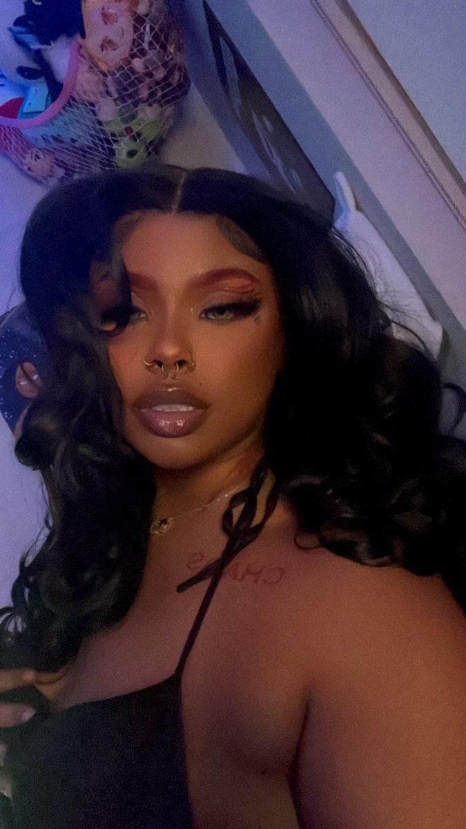 zimwicked's tweet photo. 𝘽𝙖𝙘𝙠 𝙖𝙣𝙙 𝙄'𝙢 𝙗𝙚𝙩𝙩𝙚𝙧 🌹 https://t.co/O4EoeoERHe