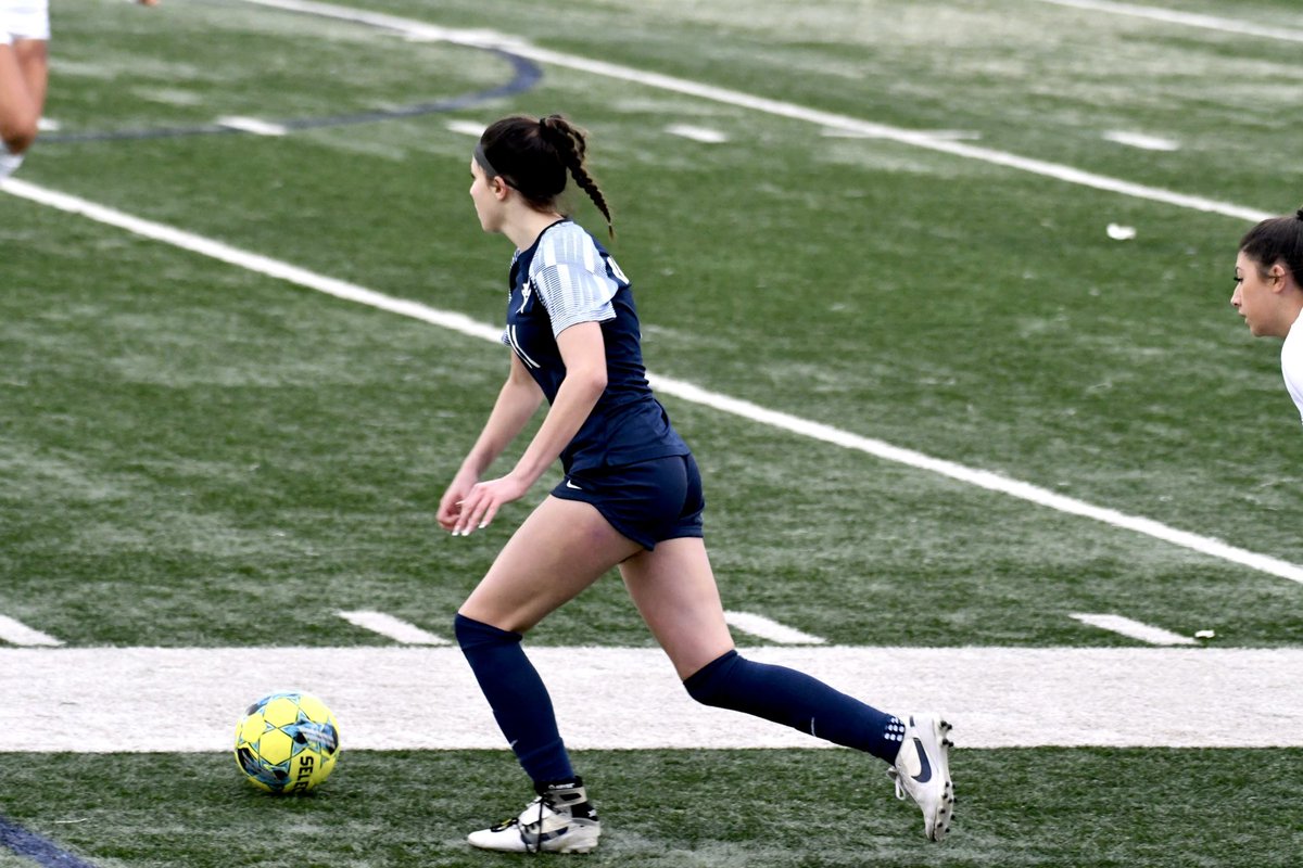 lauren_alvarez7's tweet photo. High school seasonโs begun! @LSHS_Soccer #HeaderGoal #GoRangers https://t.co/2NVBV6pREZ