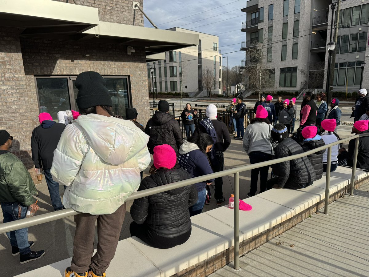 Day of service 🩷 Cleaning the Beltline with the T-Mobile crew! #handsonatlanta #volunteering #cleaningATL