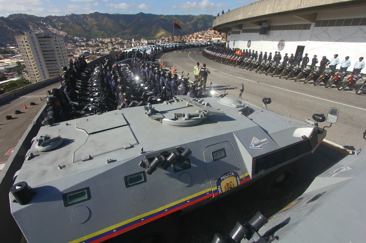 #AHORA || Pdte. <a href="/NicolasMaduro/">Nicolás Maduro</a>: “Estamos logrando una meta de ser uno de los países más seguros a través del modelo de los Cuadrantes de Paz, modelo humanista, constitucionalista y legal”.

#MemoriaYCuentaAfirmativa