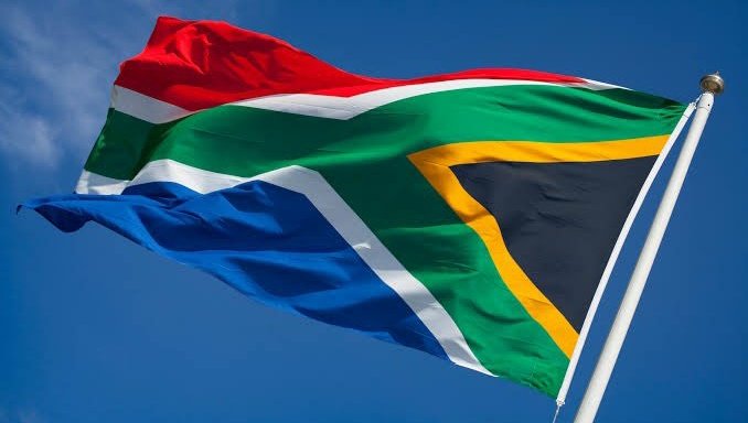 GlobeEyeNews's tweet photo. BREAKING:

South Africa is preparing a new case against the US and UK for complicity in Israel’s genocide in Gaza. https://t.co/8SYjvTWWXM