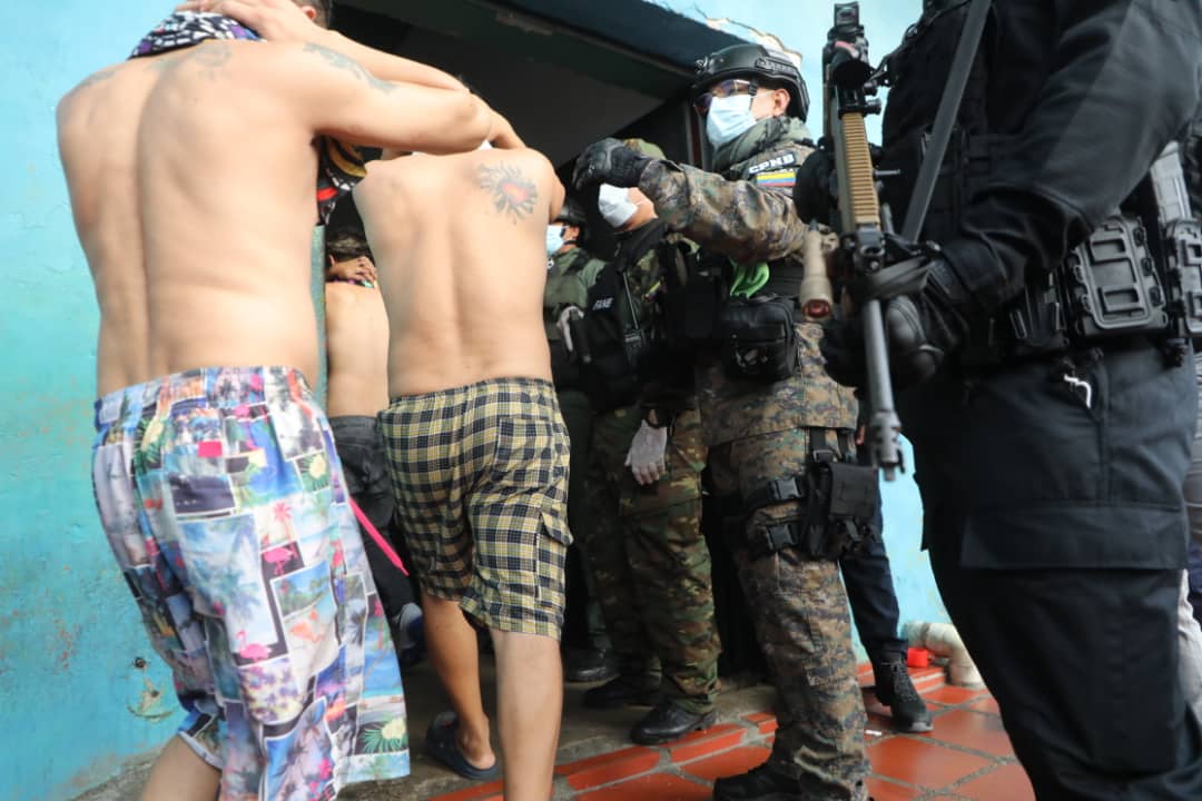 #AHORA || Pdte. <a href="/NicolasMaduro/">Nicolás Maduro</a>: “Liberamos las 7 cárceles que no estaban bajo régimen, y vamos a garantizar que no se reproduzcan los planes ni los pranatos en ningún centro”.