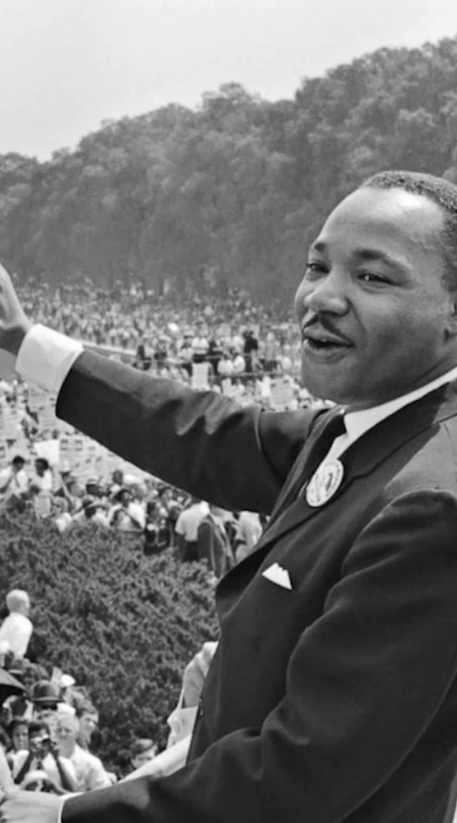 BDAHT's tweet photo. MLK just KNEW he was in his bag at this point during the speech!
“Hol’up! Hol’up! Lemme cook!”
#NotVerbatim https://t.co/i1tuy8EbWK