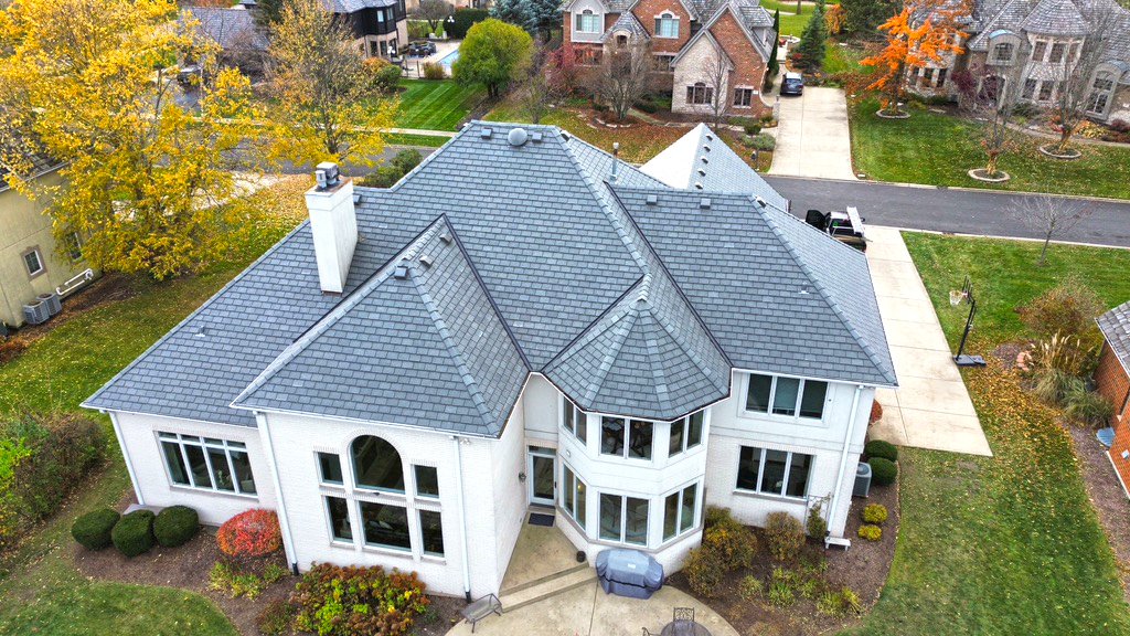 ShakeGuys's tweet photo. This DaVinci Provinceโข Slate Roofing System that we installed in Lemont, IL features composite single-width tiles that emulate traditional slate. Learn More about Province Slate>> https://t.co/KczxWkTQeF
#ShakeGuys #roofing #DaVinci #DaVinciSlate #Lemontil https://t.co/jbicwTsHVt