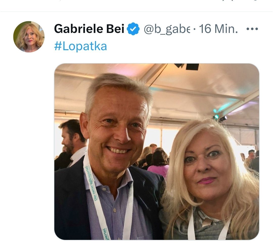 Mit dieser Unterstützung gewinnt der Lopatka sicherlich🤢