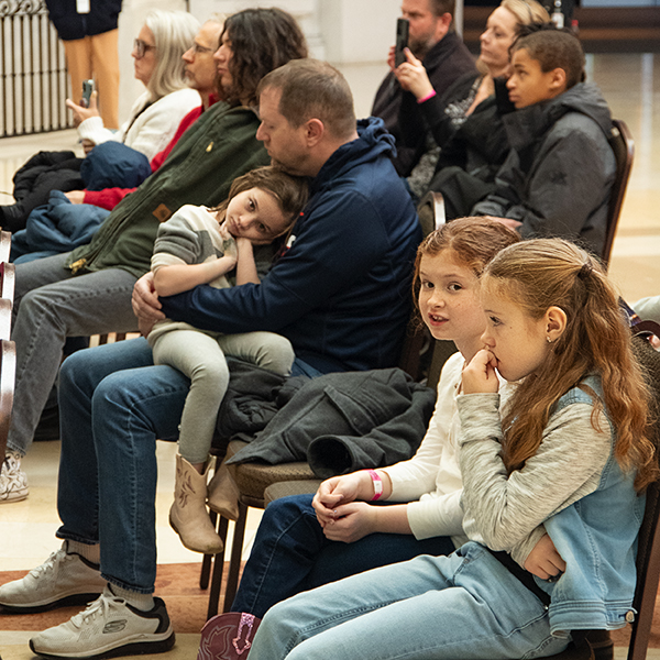 ALPLM's tweet photo. Our thanks to everyone who braved the cold to hear actor Reggie Guyton perform Martin Luther King Junior's "I Have a Dream" speech. Special thanks to the parents who made sure their children got to hear King's powerful words.
#MLK #MLKDay #MLKBirthday #IHaveADream #ALPLM https://t.co/Pwk1tOBcXy