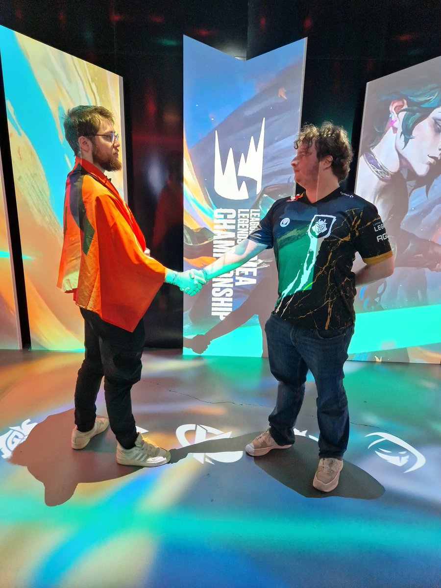 FNC 🤝 G2
Throw first LEC week

#unitedinrivalry