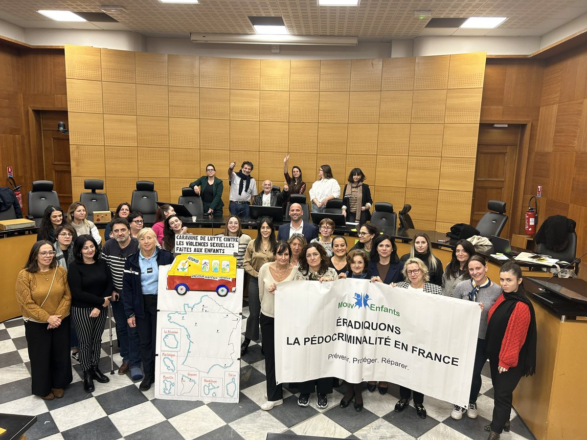 Aujourd’hui <a href="/Cita_Bastia/">Cità di Bastia</a> était mobilisé contre 🆚 les violences sexuelles faites aux enfants!

Près de 7️⃣0️⃣particpantEs! 

#Corsica ! Merci! Vivement Corte demain!