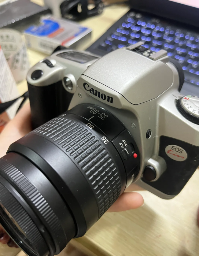 Unique_qk's tweet photo. Want to buy a camera😅 https://t.co/UODA3MRt7j