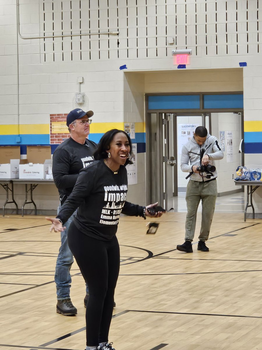 “Day On!” Thank you to our school community partner, @NMGoodwinWright for the amazing day of service. You have truly blessed our school community! @APSHutchinson @apssupt @drkalag @ShaleeceLong @collinsforkids @CynthiaBriscoeB @antoniolewisatl @apsupdate