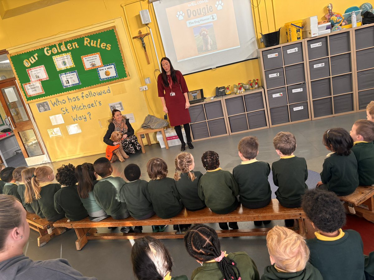 stmichaelswales's tweet photo. The start of an exciting opportunity… Dougie is going to be our new friend 💛💚 @DougieSTM 

Today we met Miss Kurnow and learnt how we can keep Dougie happy when he visits @stmichaelswales @DougieCNS https://t.co/cN6HqRiYDM