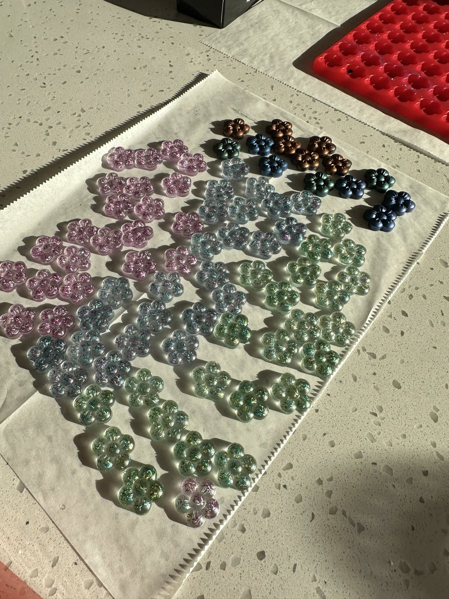 ptmonkey5's tweet image. Resin magnets🐒🐲🌼
#monkeyshine2024