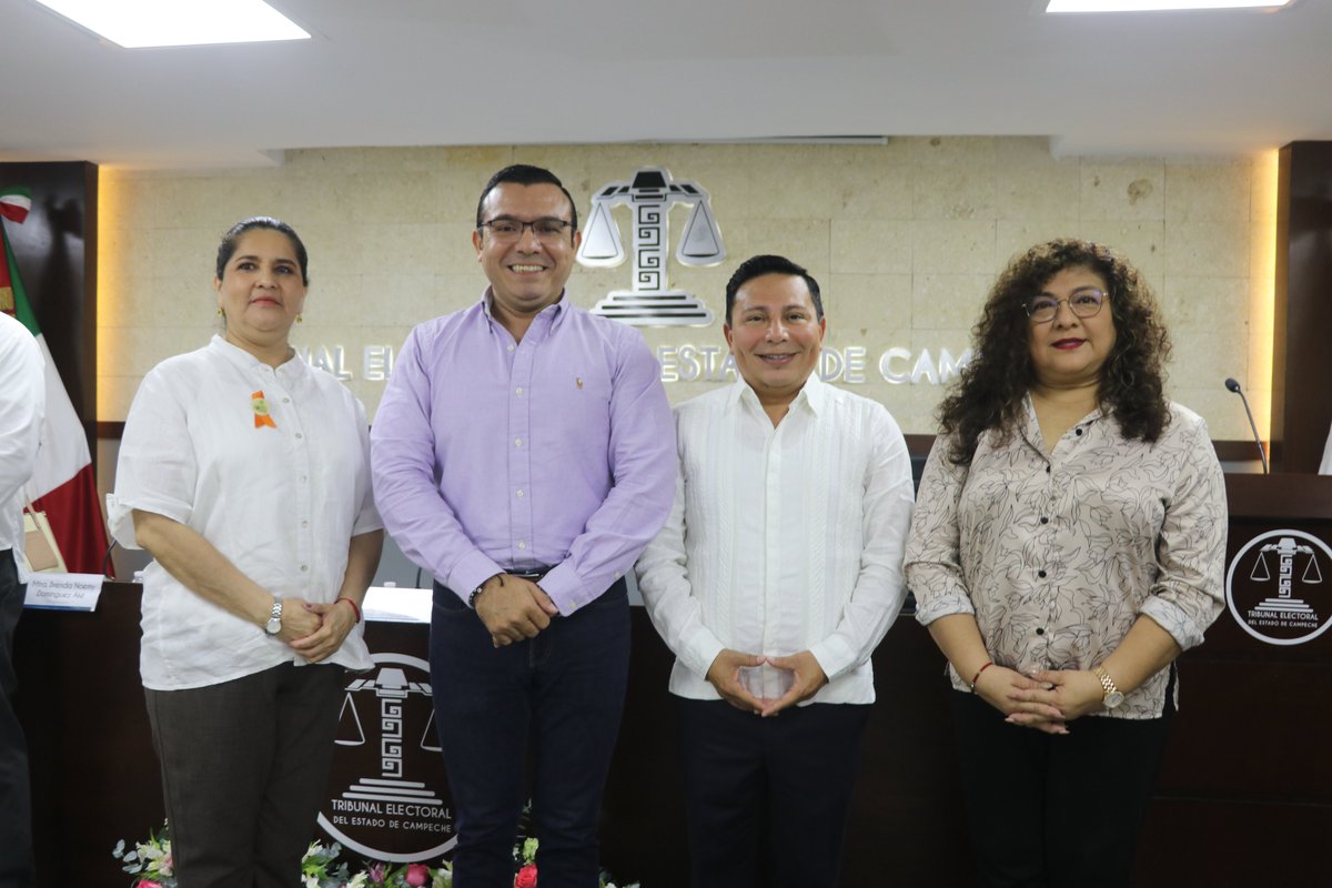 #NéstorCerveraCámara, <a href="/Rosy_segovia/">Rosy</a> y <a href="/TereDolz/">Tere Dolz</a>, Presidente y Comisionadas de la #COTAIPEC, respectivamente, asistieron a la sesión pública solemne de la toma de protesta del Magistrado  Francisco Javier Ac Ordóñez como Presidente del <a href="/teecampeche/">Tribunal Electoral del Estado de Campeche</a> para el período 2024-2026.