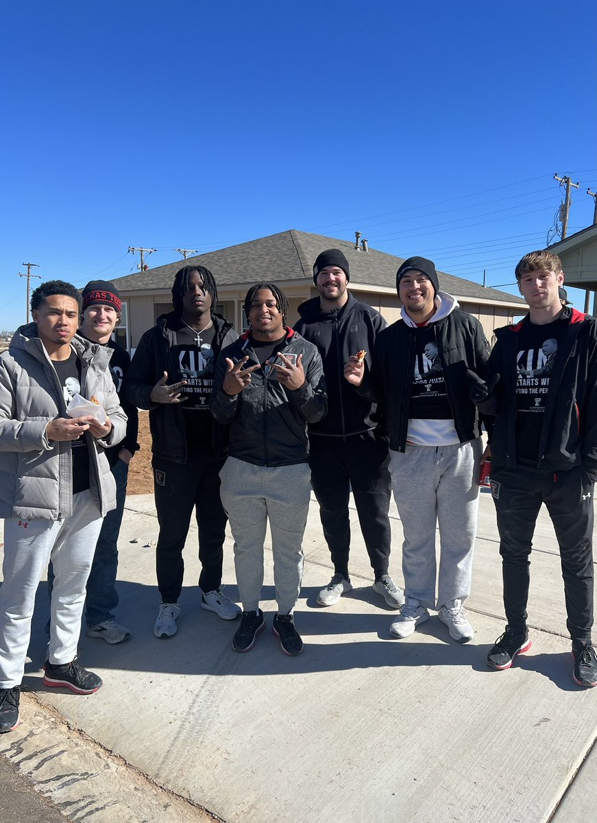 Luke Dillingham tweet media