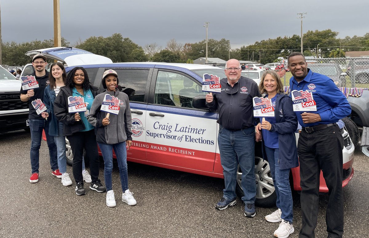 HillsboroughSOE's tweet photo. What a fulfilling day celebrating the legacy of Dr. Martin Luther King Jr. Started off the day with the TOBA breakfast, followed by the Tampa #MLK parade. #VoteHillsborough #VotingIsCool https://t.co/cu54JuCQgW