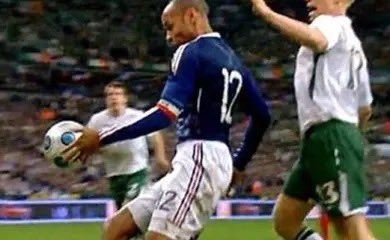 _seumatias_'s tweet photo. Se este cidadão apresenta o The Best FIFA, outras coisas (como Messi vencer novamente num ano apagado) não deveriam ser uma surpresa. #fifa #TheBest #thebestfifa 🤮 https://t.co/KZDXhLrlwq