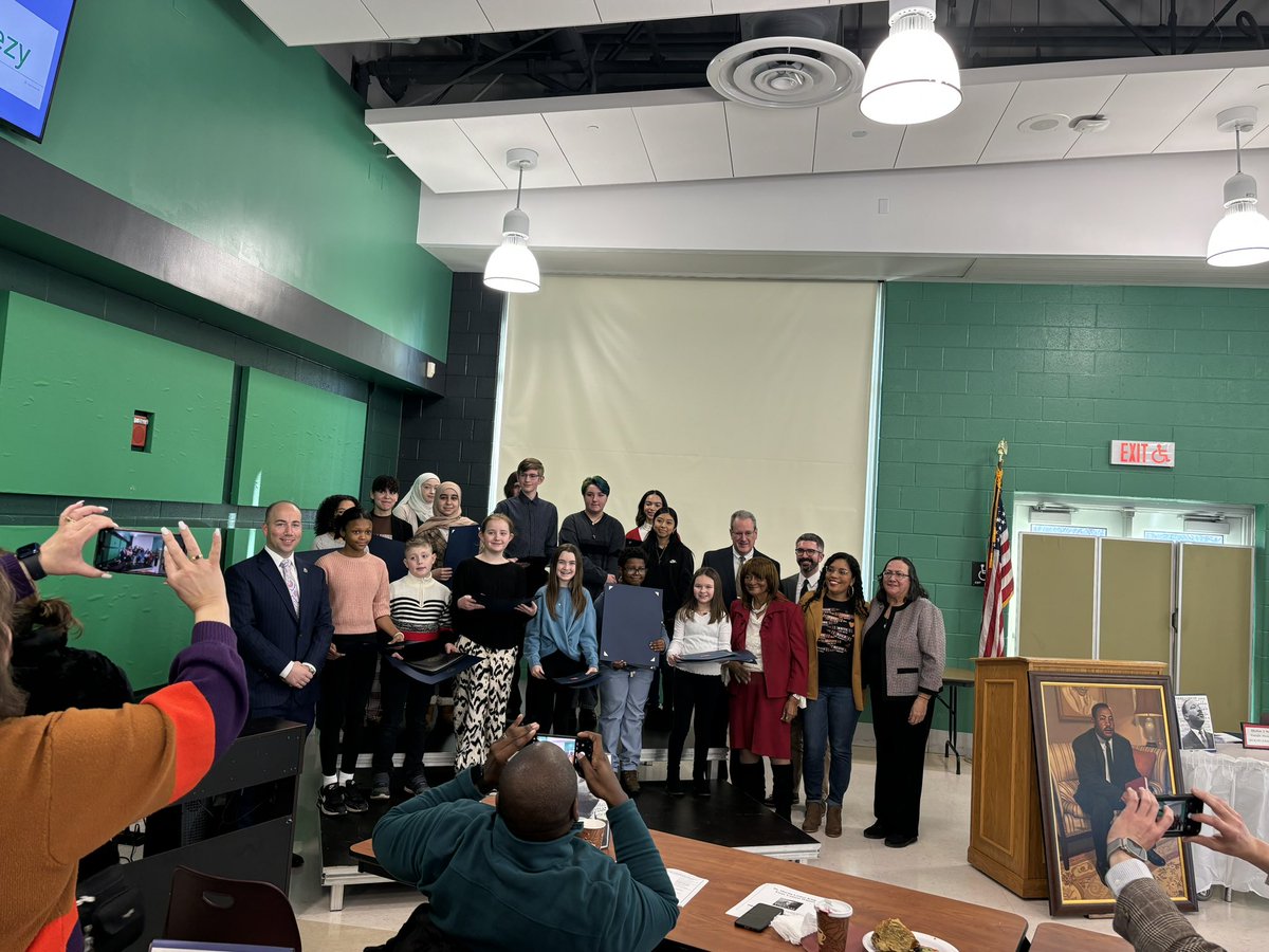 lyons_barton's tweet photo. Martin Luther King, Jr. Albert Owens scholarship breakfast.   Congrats to EMS winners Safia and Kalylah!   @EMSKowalchukAP @pvcivitello @SullivanKowalsk @EdisonMusicDept @WhereisBishop https://t.co/qUlB8nPFhi