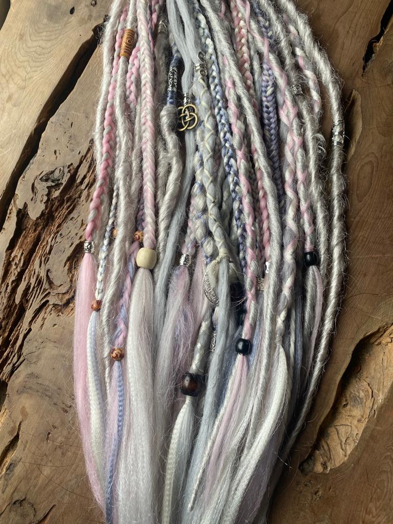 Dreads_UK's tweet photo. A beautiful combination of bespoke dreads, braids &amp; twists!
#dreadlocks #hairstyle #hair #braids https://t.co/BiN7NWsLxS