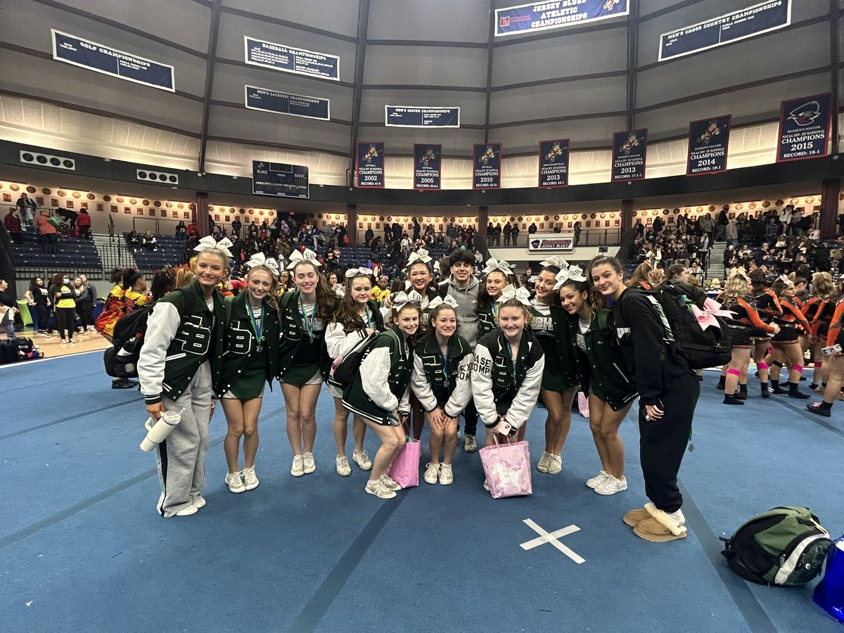 EBHSbearscheer's tweet image. Congratulations to JV and Varsity cheer on their performances at Impact at Brookdale. Varsity took 2nd place to the very talented SJV and JV took 1st place in their division. Proud to be a Bear! 🐻💚 @EB_Athletics @EBHSprinc