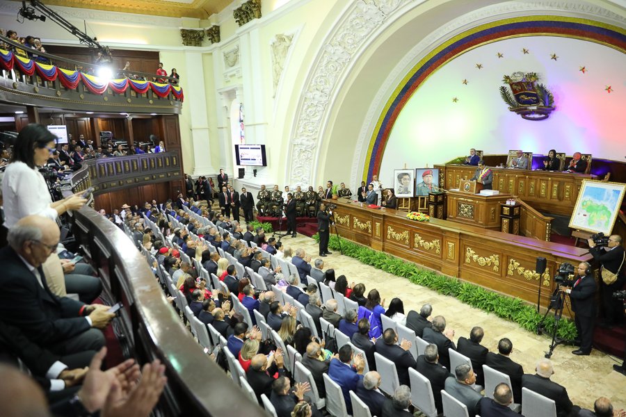 PresidencialVen's tweet photo. #EnVivo 📹 | A partir de la activación de operaciones contra la minería ilegal, el Mandatario @NicolasMaduro precisó que se logró el despeje de 3 mil 600 campamentos de minería ilegal, así como el desalojo de 14 mil 110 personas. https://t.co/aItkxQ84sY