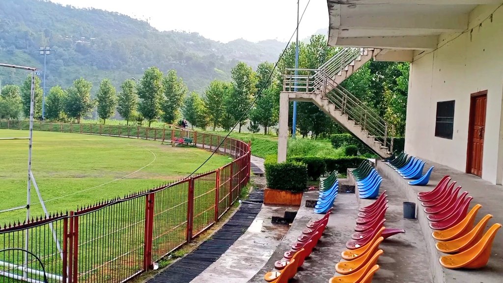 HamidOfficialYT's tweet photo. Where is KASHMIR PREMIER LEAGUE season III 2023 ? #KPL3 @kpl_20 🤔 
Beautiful #BaghCricketStadium 
FULL VIDEO ON Hamid Official YT Channel https://t.co/0oj7dnxFUW