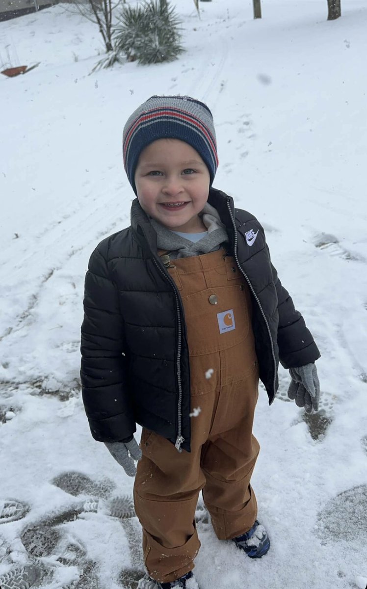 __Kristy78__'s tweet photo. @wbir Madden Snowday https://t.co/aJE3J2SZmq