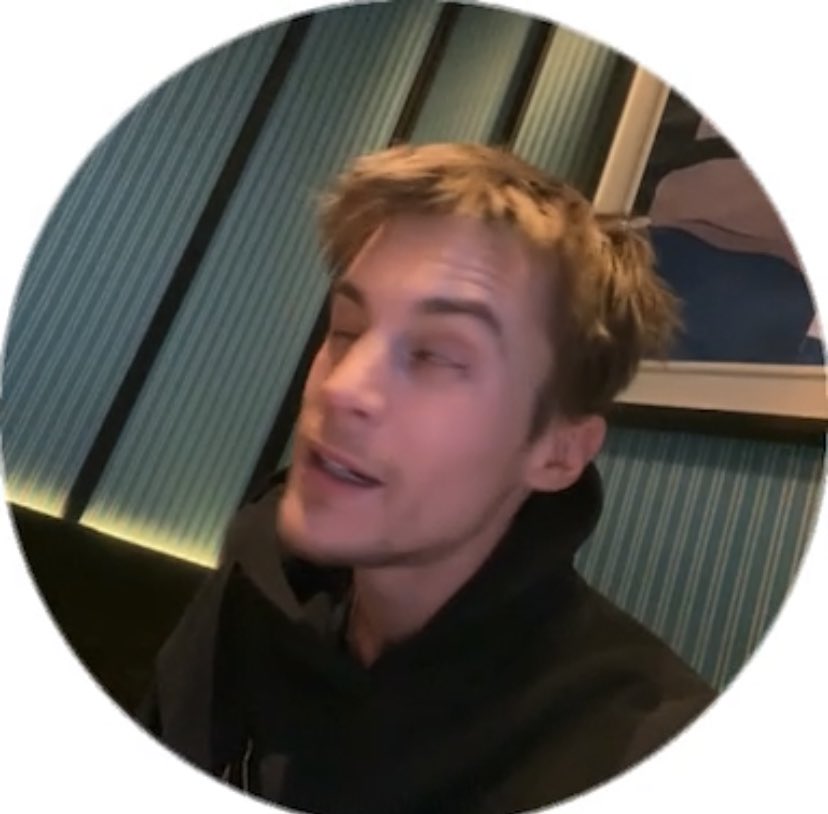 апрувлю свое существование в телеграмм кружочках. 
real face of russian IT, second pic.