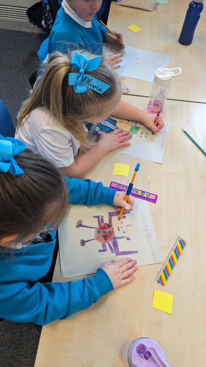 MrsLynn_P2_1's tweet photo. Check out our 'Shape' robots π€© #2DShape @GreenhillPS https://t.co/LSkXt4PwCS